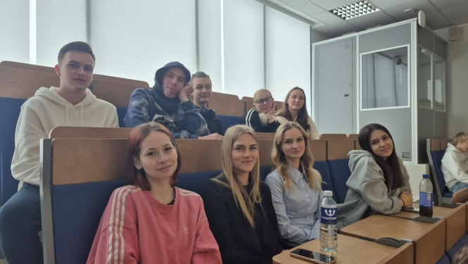 Daugavpils Tehnoloģiju un tūrisma tehnikuma izglītojamie piedalās BALTIPLAST starptautiskā projekta noslēguma seminārā, klausoties prezentācijas un iesaistoties diskusijās par plastmasas atkritumu mazināšanu un ilgtspējīgu rīcību.