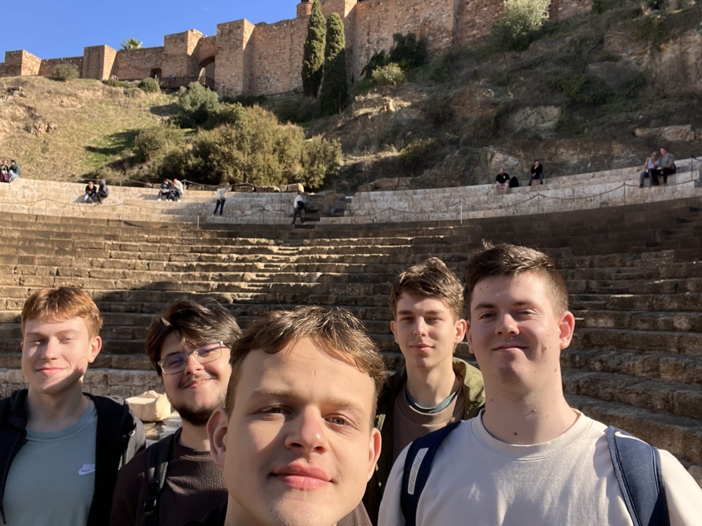 Daugavpils Tehnoloģiju un tūrisma tehnikuma izglītojamie Erasmus+ prakses laikā Spānijā apmeklē vēsturisku apskates objektu, brīvajā laikā iepazīstot Spānijas kultūrvēsturisko vidi un arhitektūru.