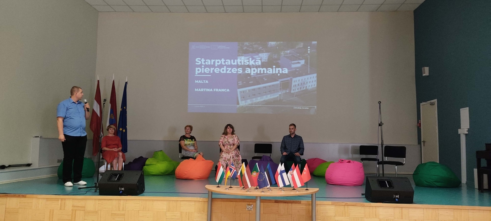 Pedagogi dalījās ar sasniegto, redzēto un iegūto projektu rezultātu izvērtēšanas pasākumā