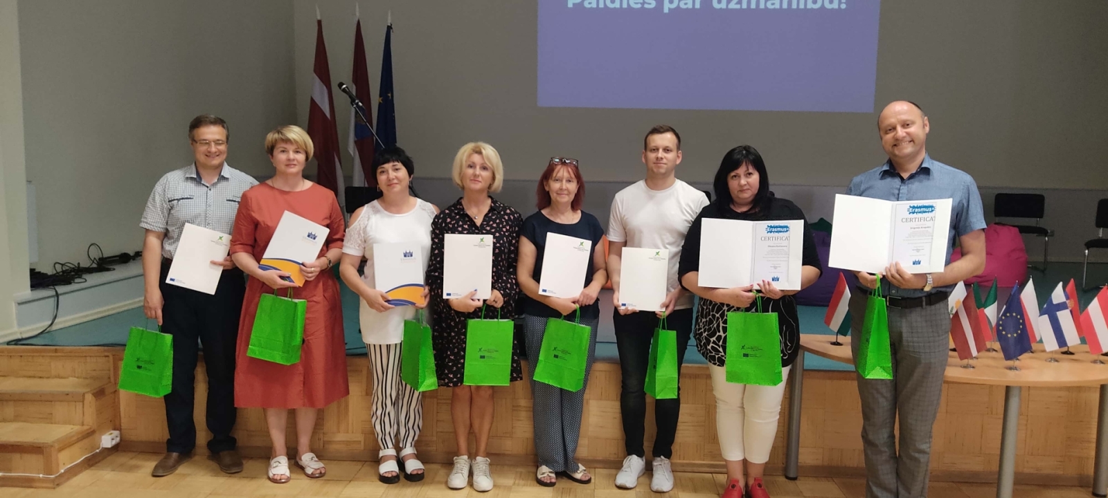 Pedagogi dalījās ar sasniegto, redzēto un iegūto projektu rezultātu izvērtēšanas pasākumā