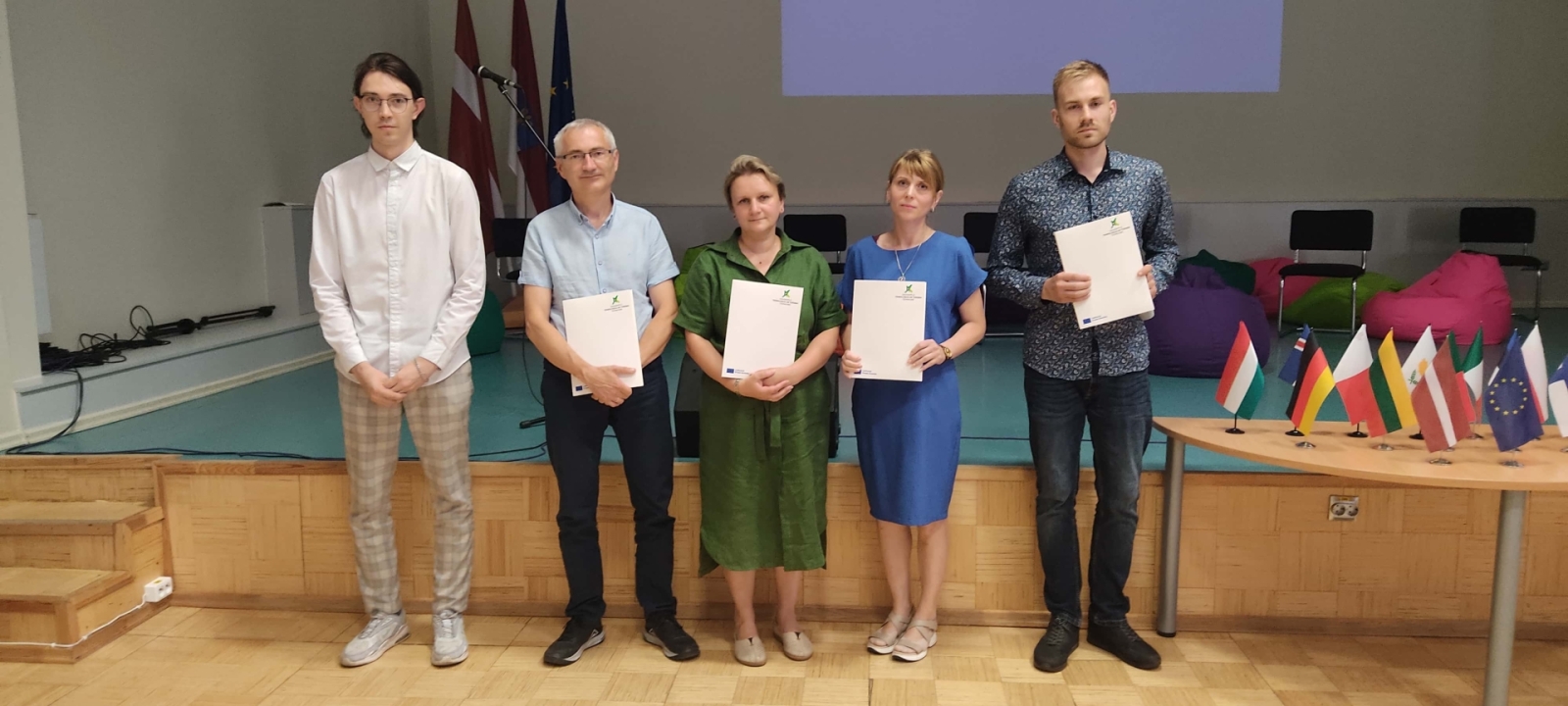 Pedagogi dalījās ar sasniegto, redzēto un iegūto projektu rezultātu izvērtēšanas pasākumā