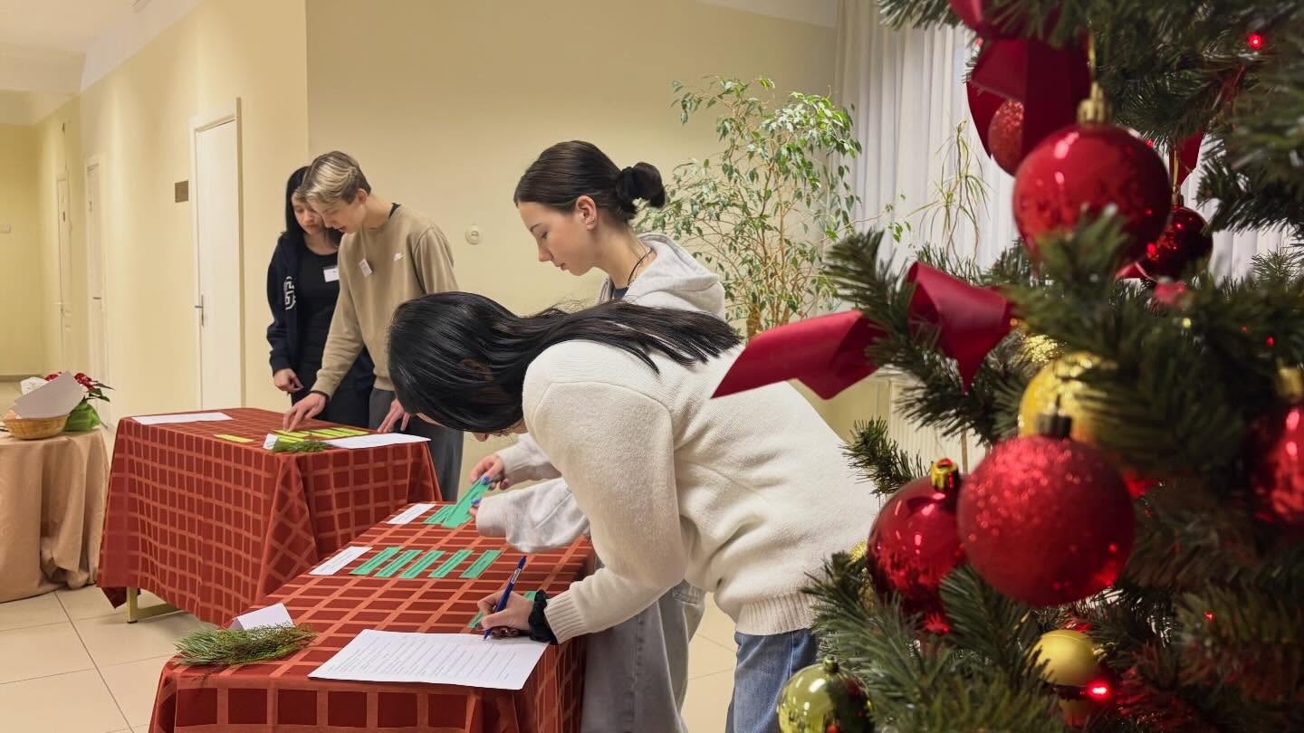 Izglītojamie veic uzdevumu, kas saistīts ar inventāra un darba rīku izvērtēšanu.