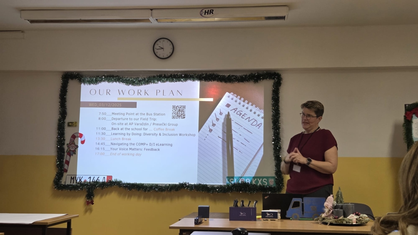 Prezentācija par “Competence+ D/I” apmācību programmu un projekta mērķiem.