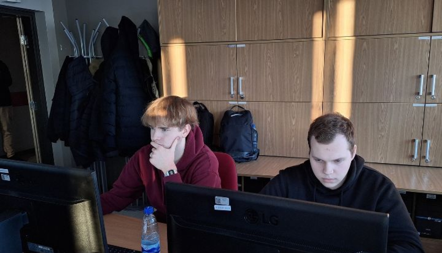 Tika noskaidroti SkillsLatvia 2026 finālisti konkursā “Datortīklu administrēšana”