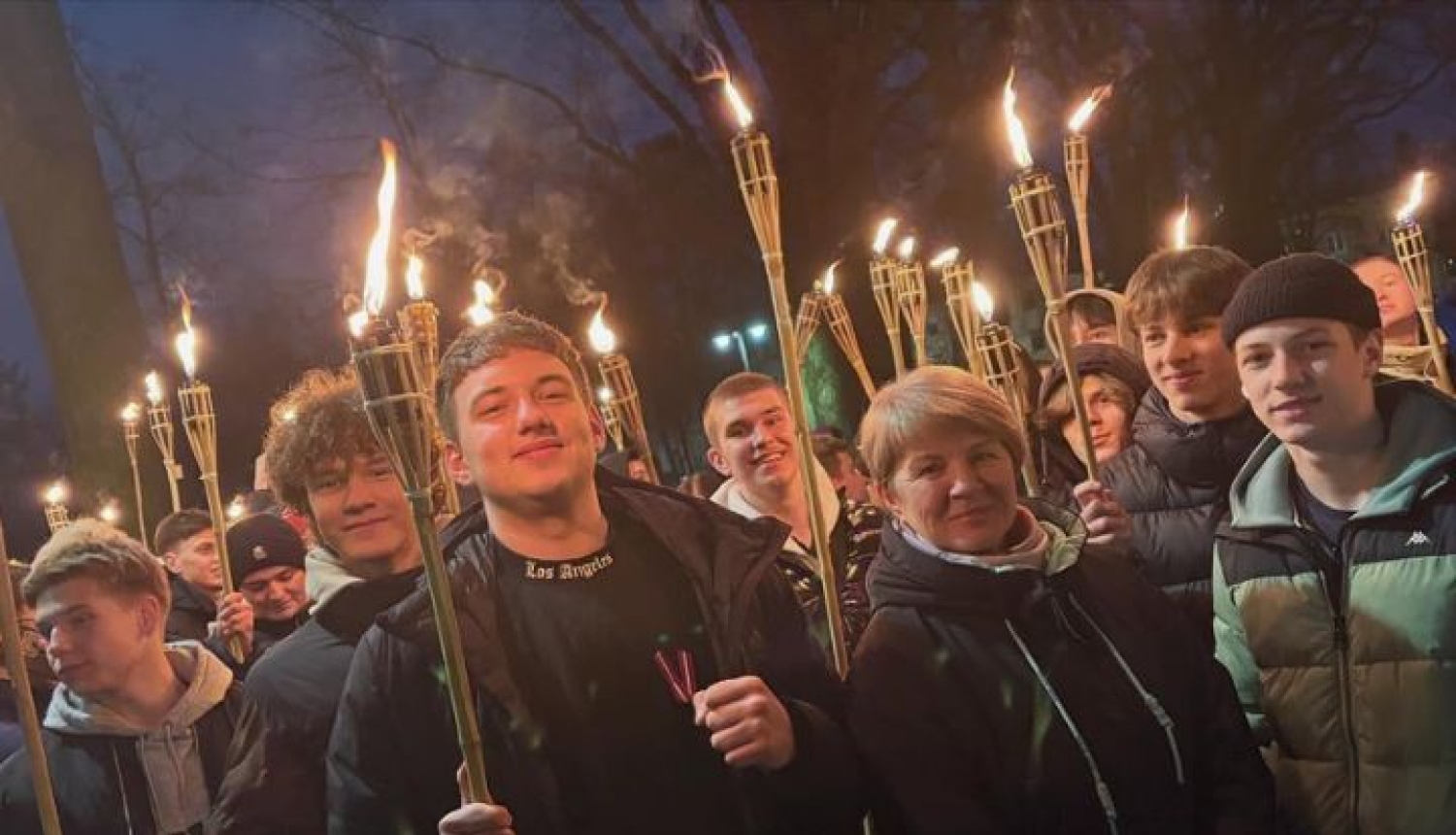 Lāčplēša dienas lāpu gājiens