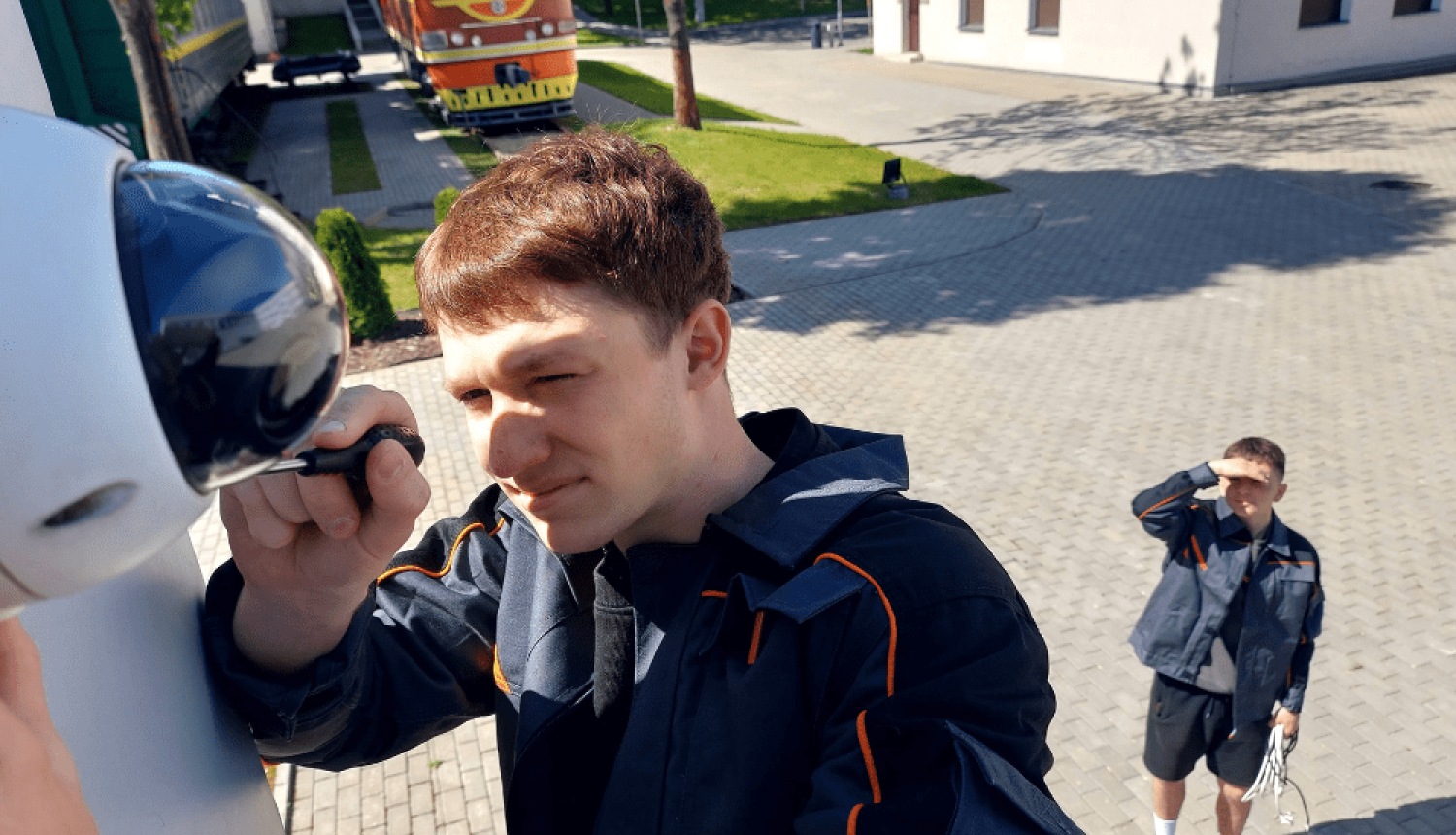 Elektronisko sakaru tehniķis