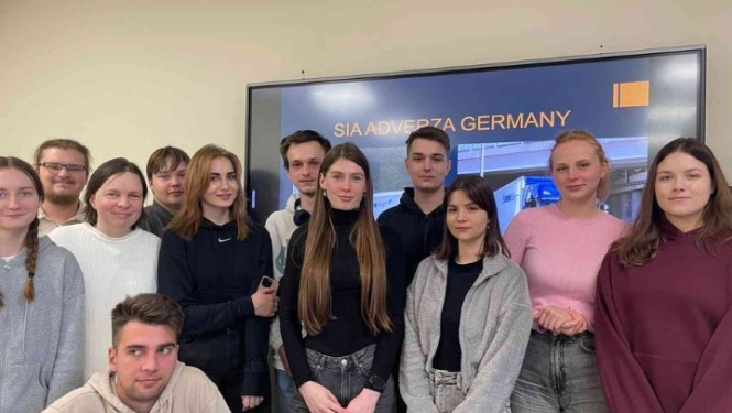 Tikšanās ar tehnikuma absolventi Adrianu Sprūžu