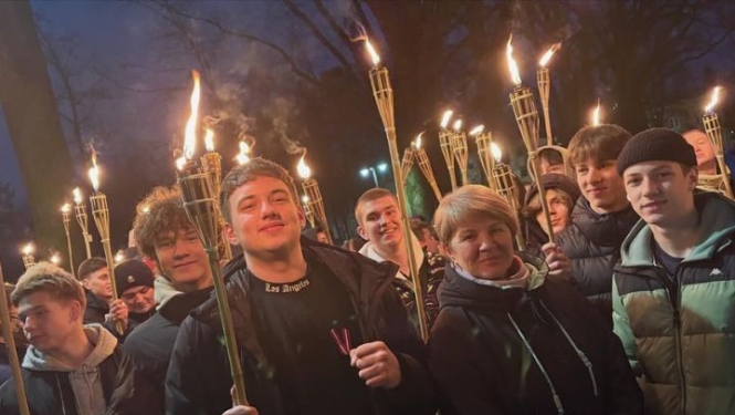 Lāčplēša dienas lāpu gājiens